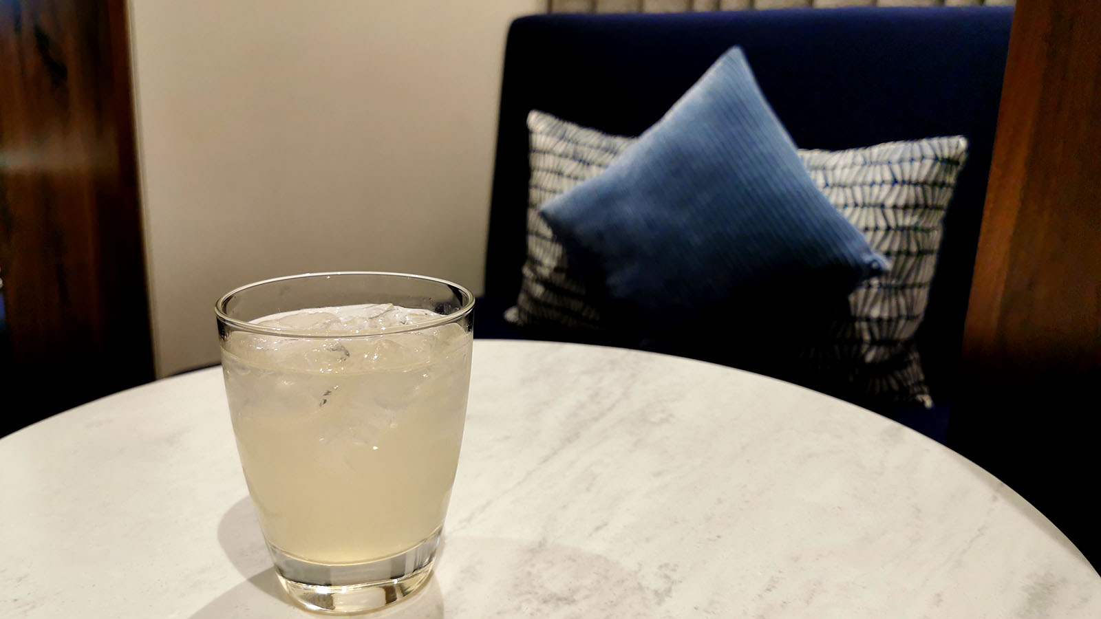 Free drink in a credit card lounge