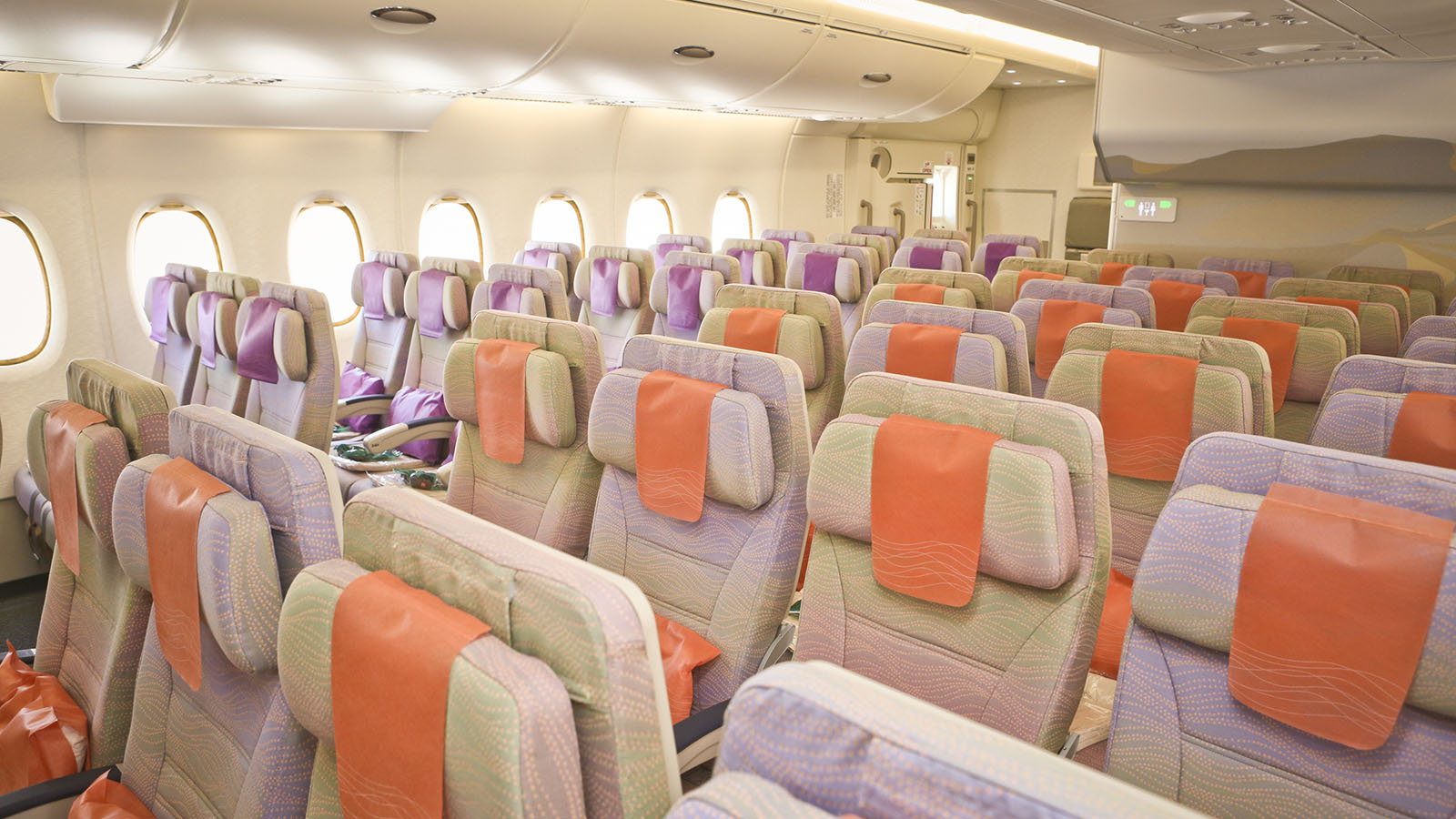 Chairs in Emirates Airbus A380 Economy