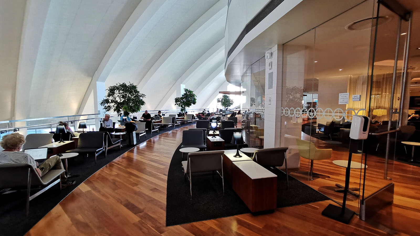 Terrace at the Business Class Star Alliance Lounge, Los Angeles