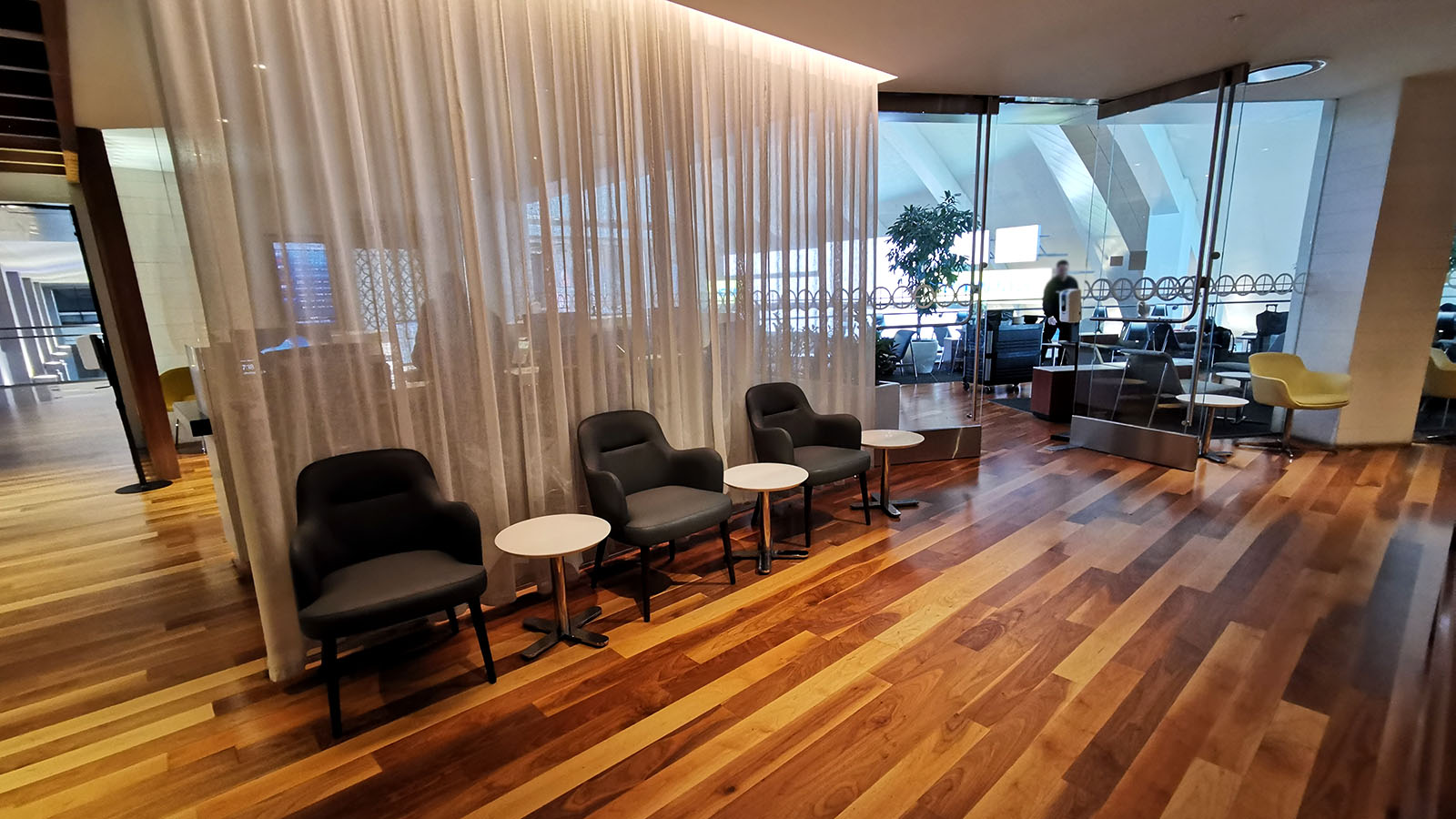 Near the front of the Business Class Star Alliance Lounge, Los Angeles