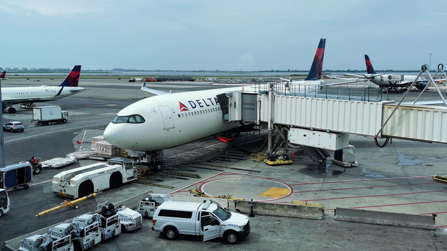 Review: Delta Airbus A330-900neo Comfort+ (New York – LA) - Point Hacks