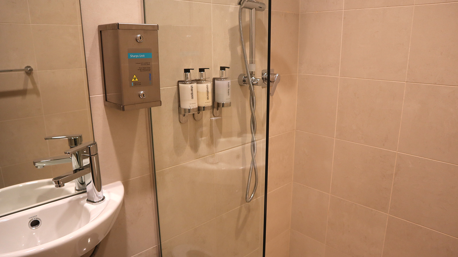 Shower in the First Class lounge