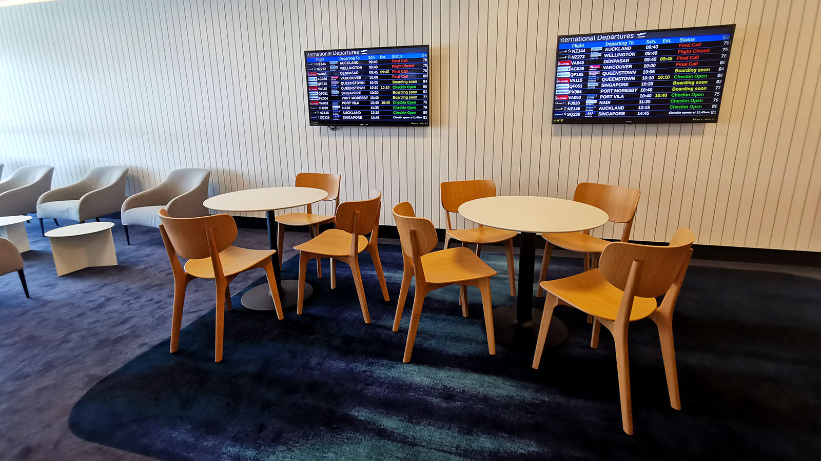Place to eat in the Qantas International Lounge, Brisbane