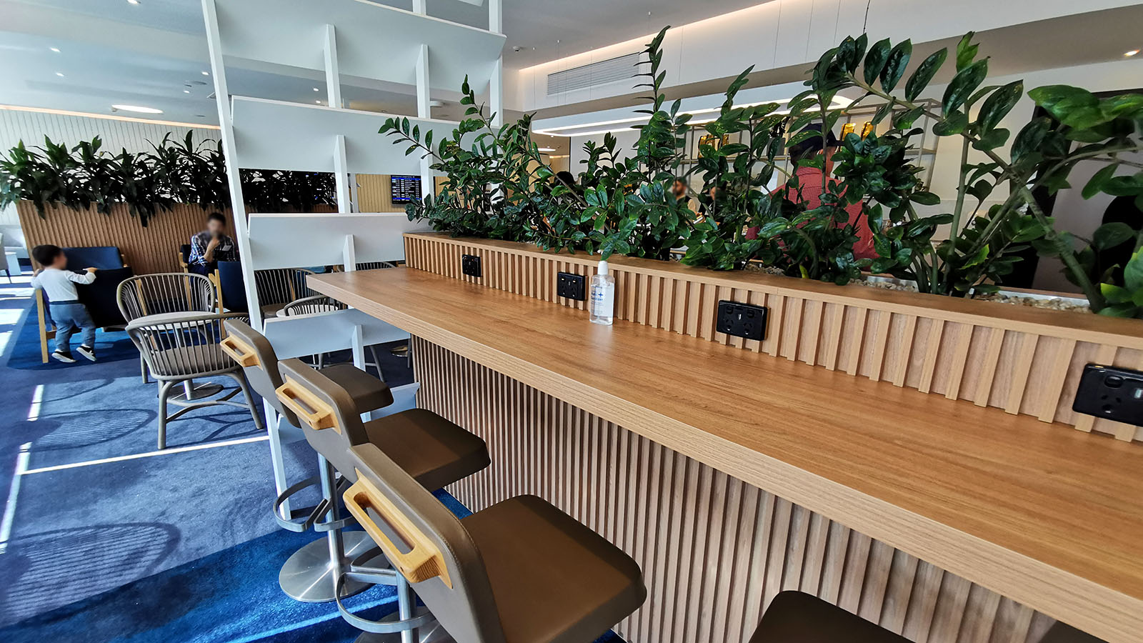 Workspace in the Qantas International Lounge, Brisbane