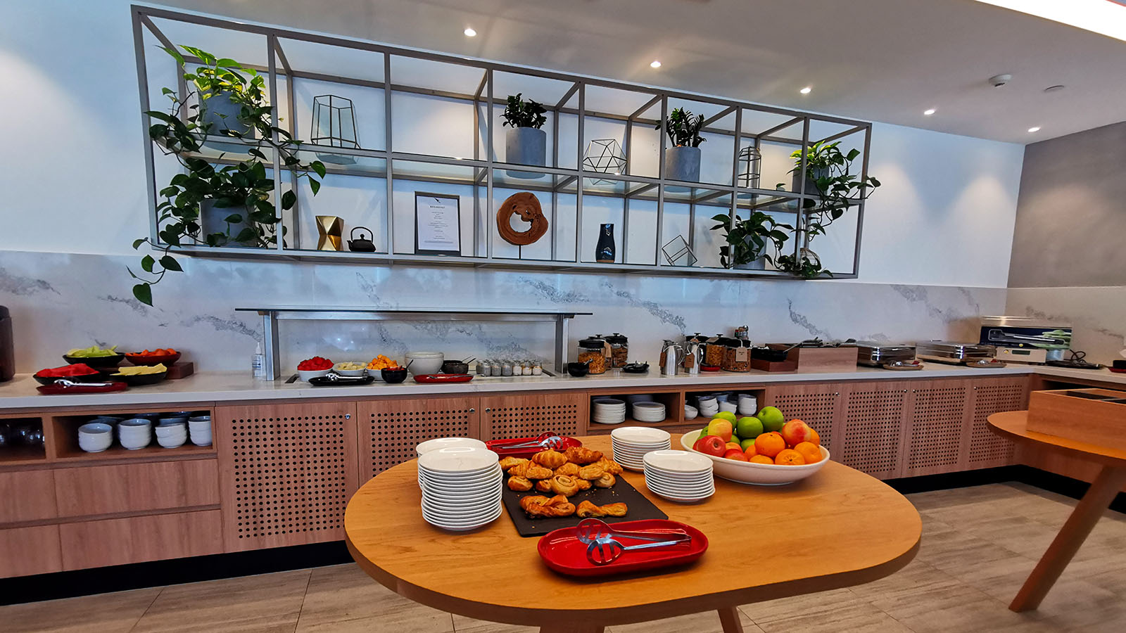 Self-service food in the Qantas International Lounge, Brisbane