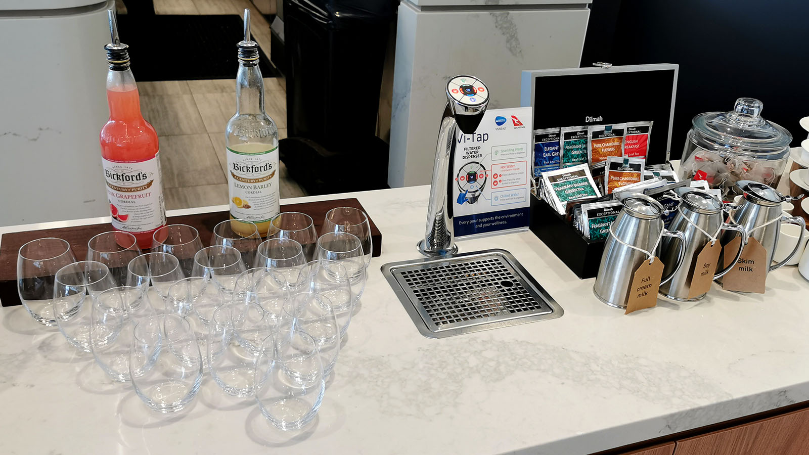 Self-serve refreshments in the Qantas International Lounge, Brisbane