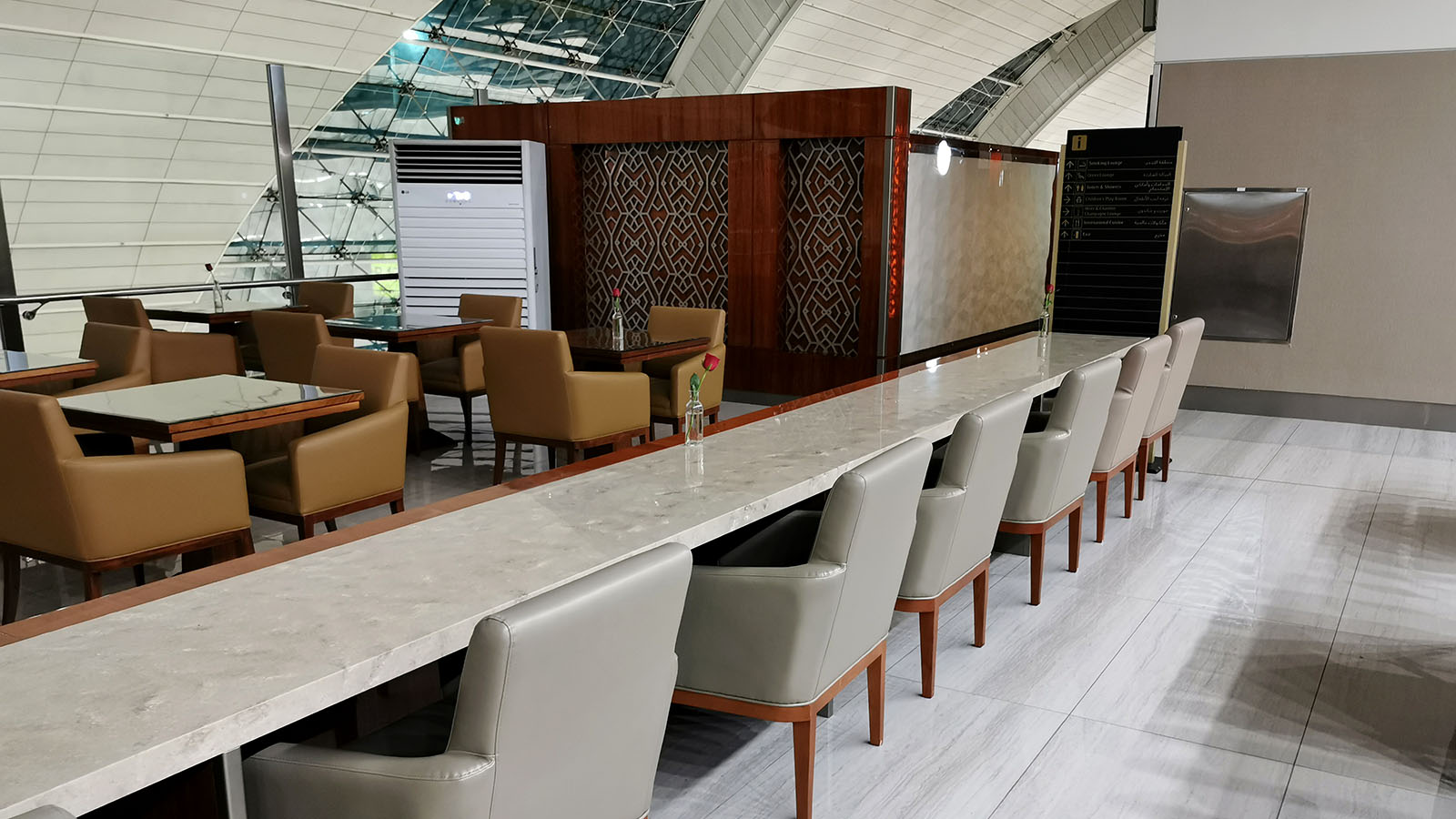 Bench in the Emirates Business Class Lounge Dubai T3, Concourse B