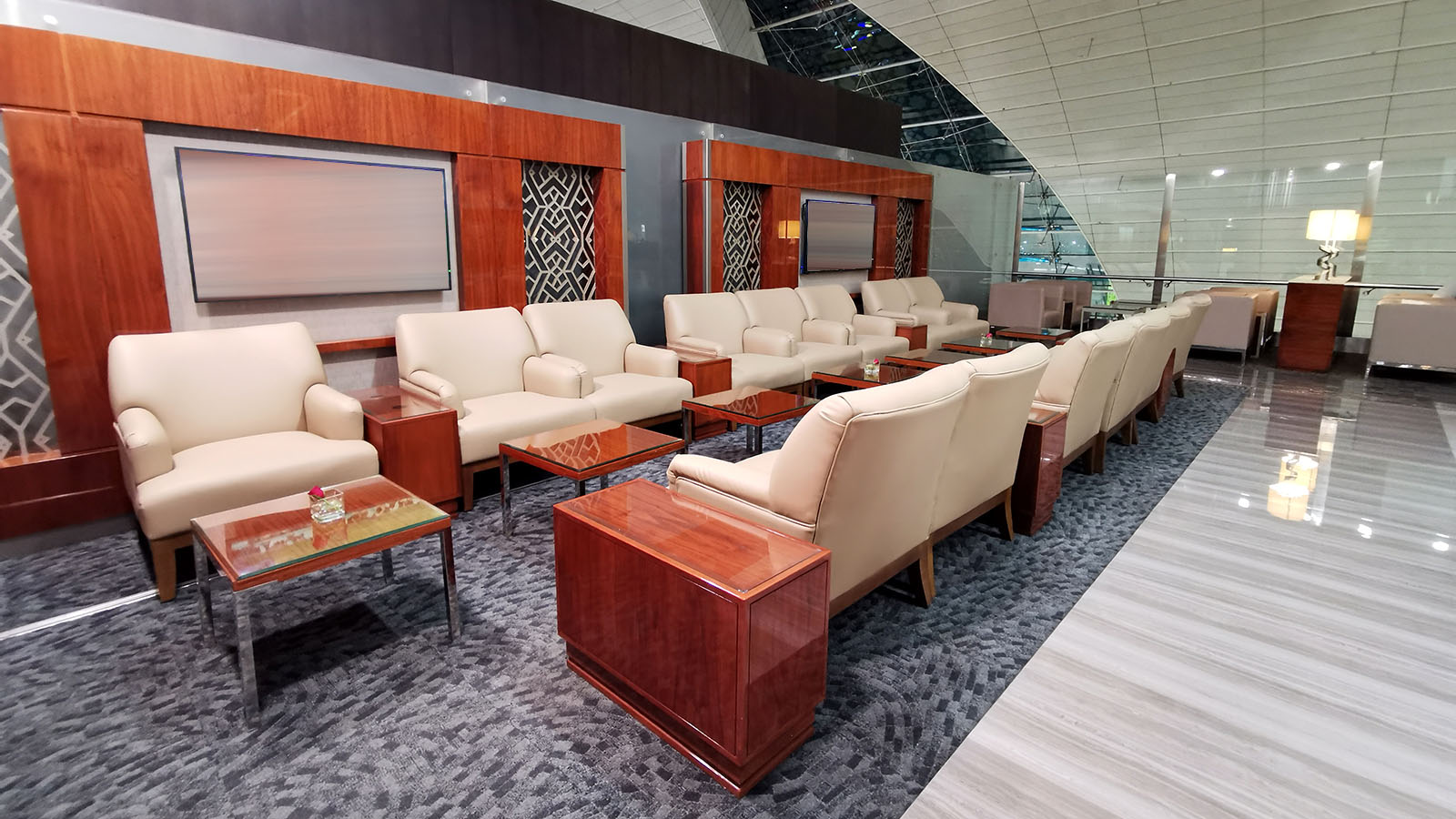 Personal seating in the Emirates Business Class Lounge Dubai T3, Concourse B