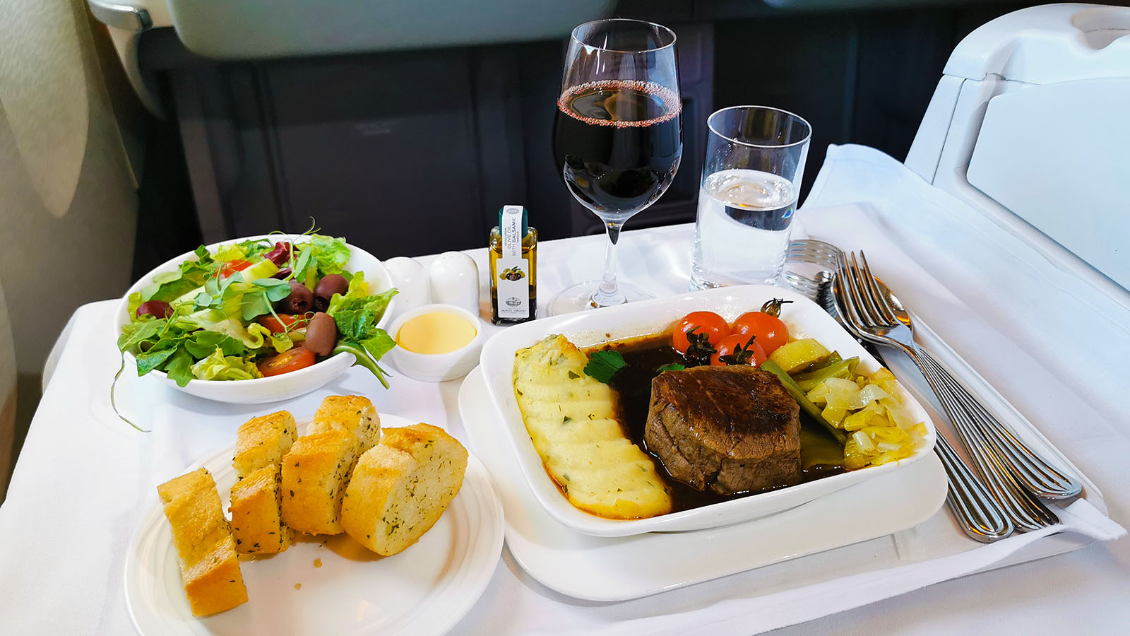 Main course for lunch in Emirates Boeing 777 Business Class