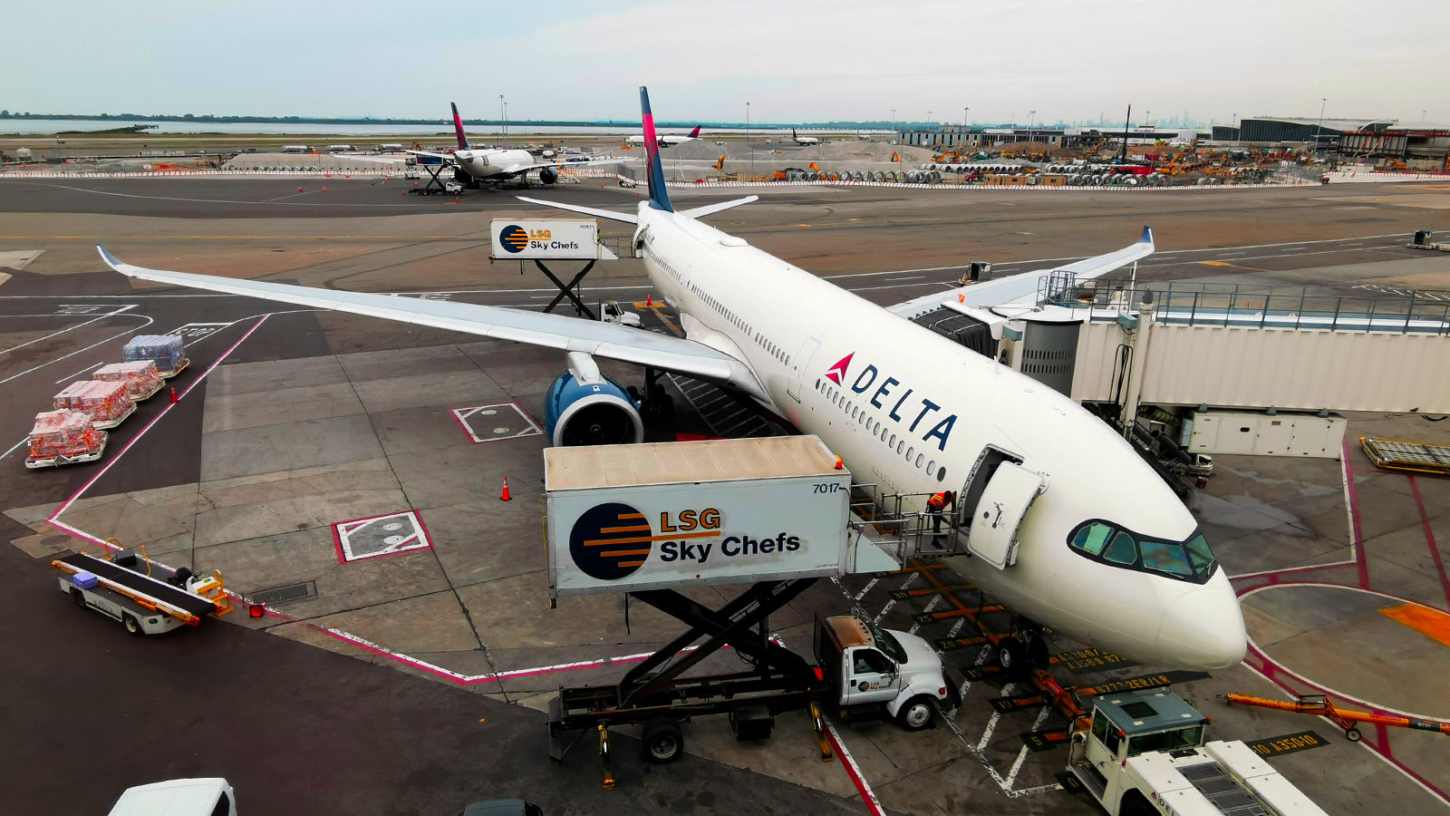 Looking outdoors from the Delta Sky Club New York JFK T4B