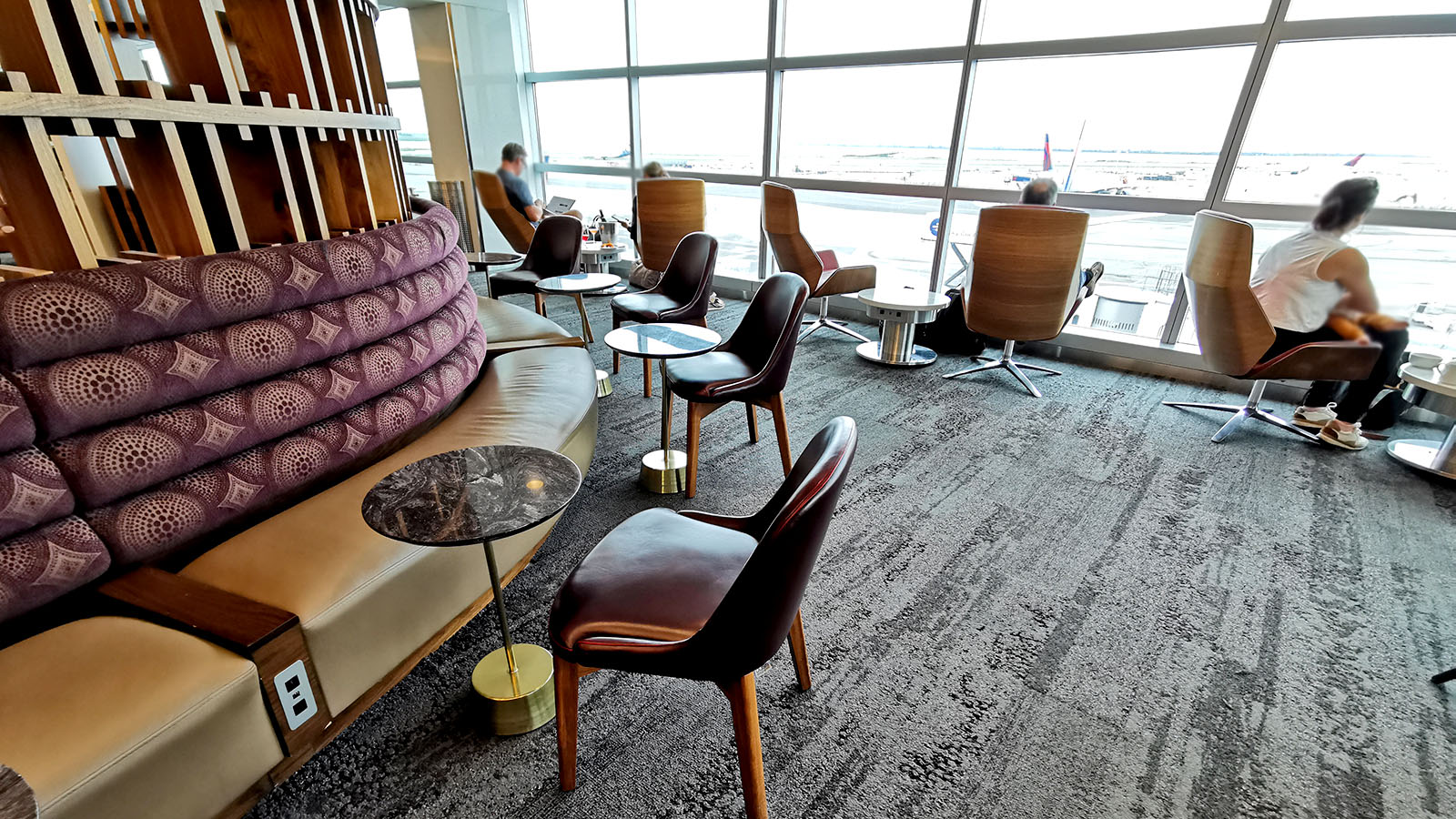 Relax in the Delta Sky Club New York JFK T4B