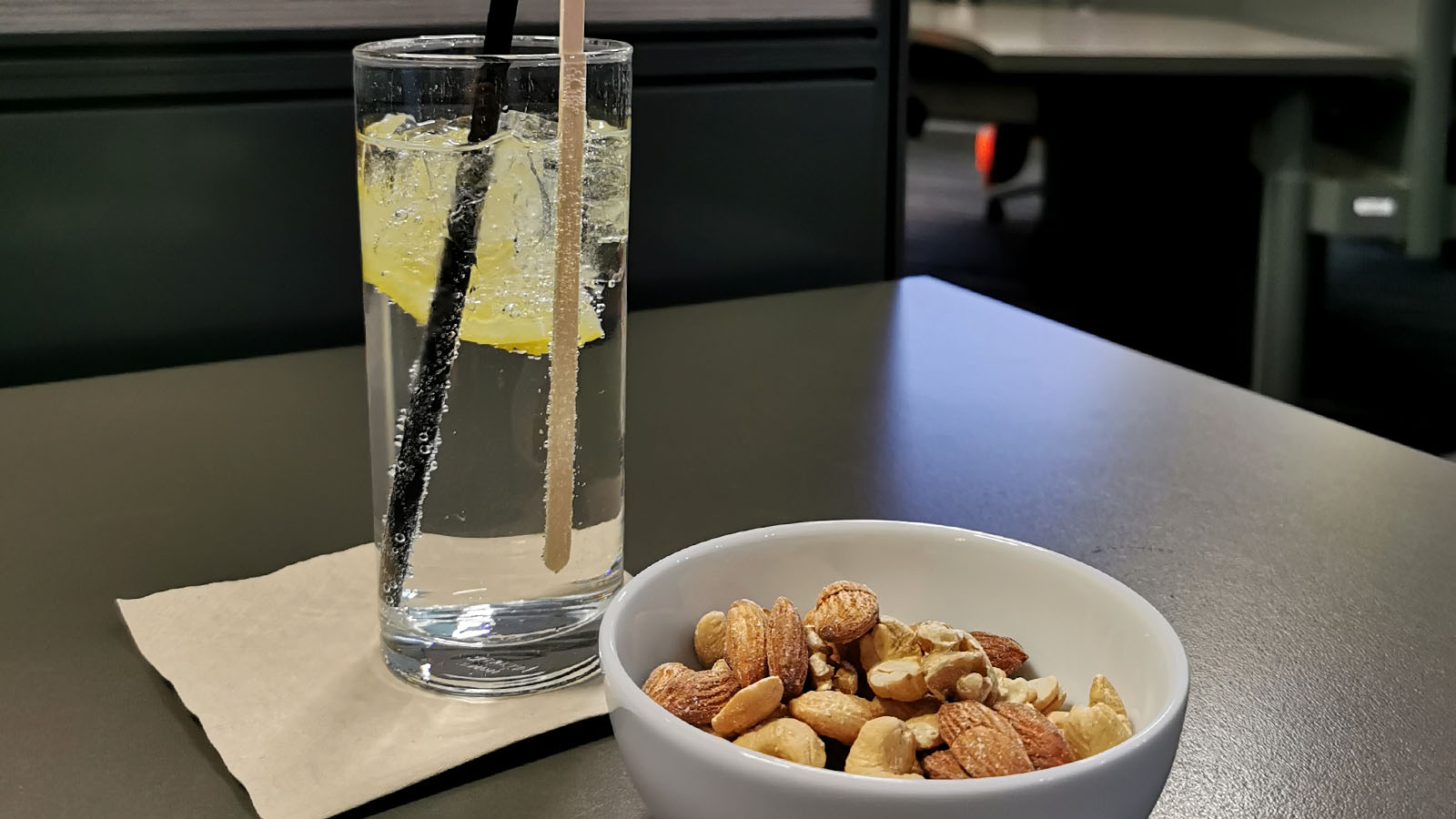 Gin and tonic in the Qantas Club, Adelaide