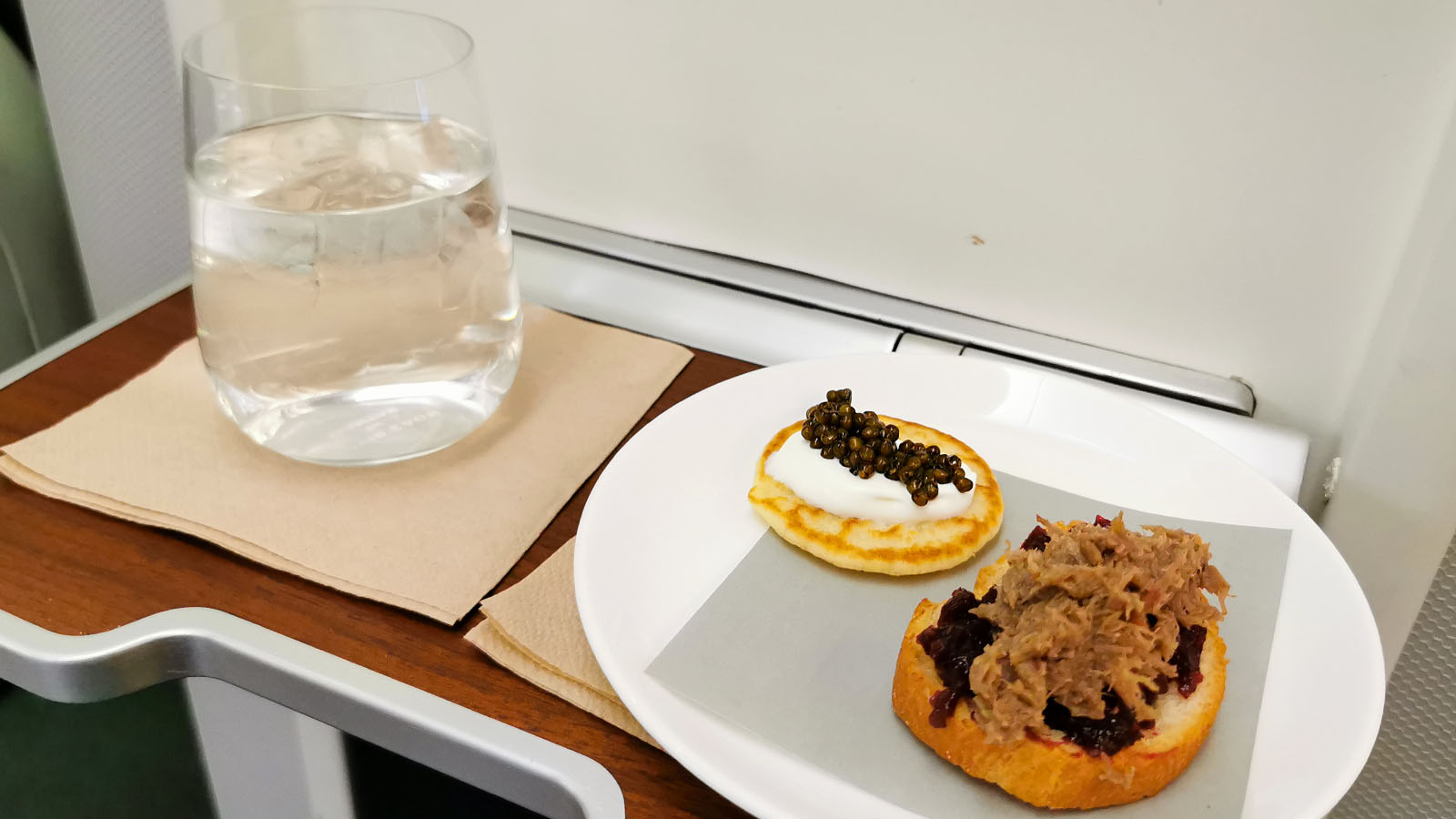 Nibbles in Qantas Airbus A380 First