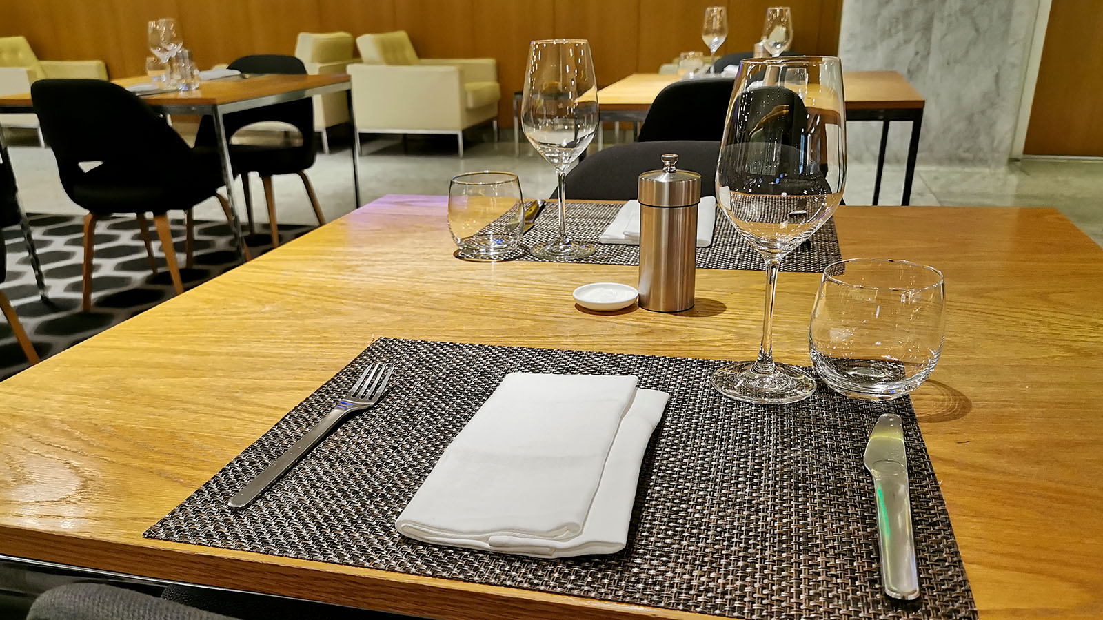 Eat a meal in the lounge when flying Qantas Airbus A380 First