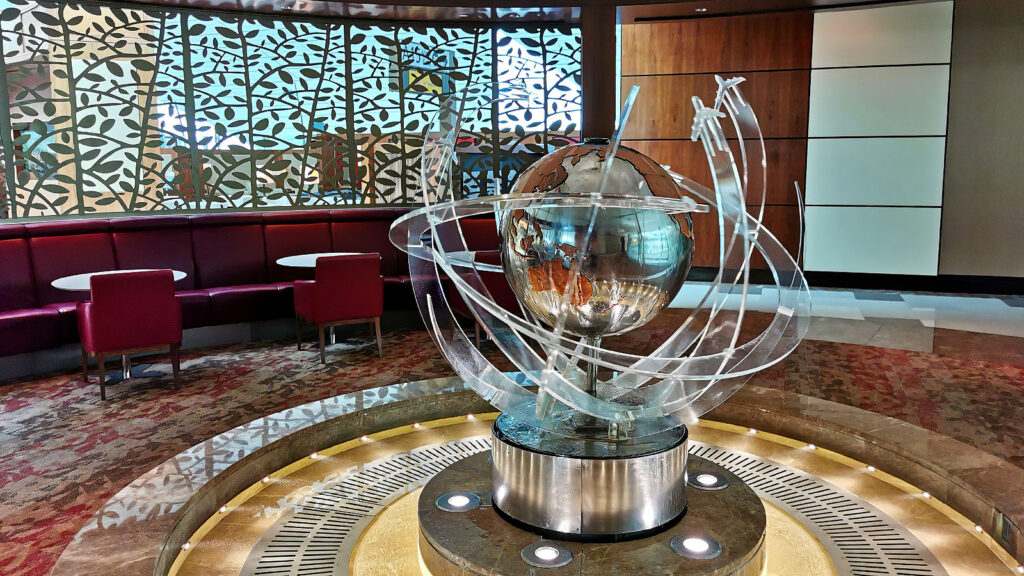 Water feature in the Emirates Business Class Lounge in Dubai's Terminal 3, Concourse A