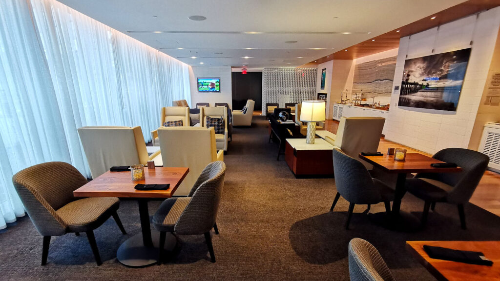 Long view of the First Class section in the Star Alliance Lounge, Los Angeles