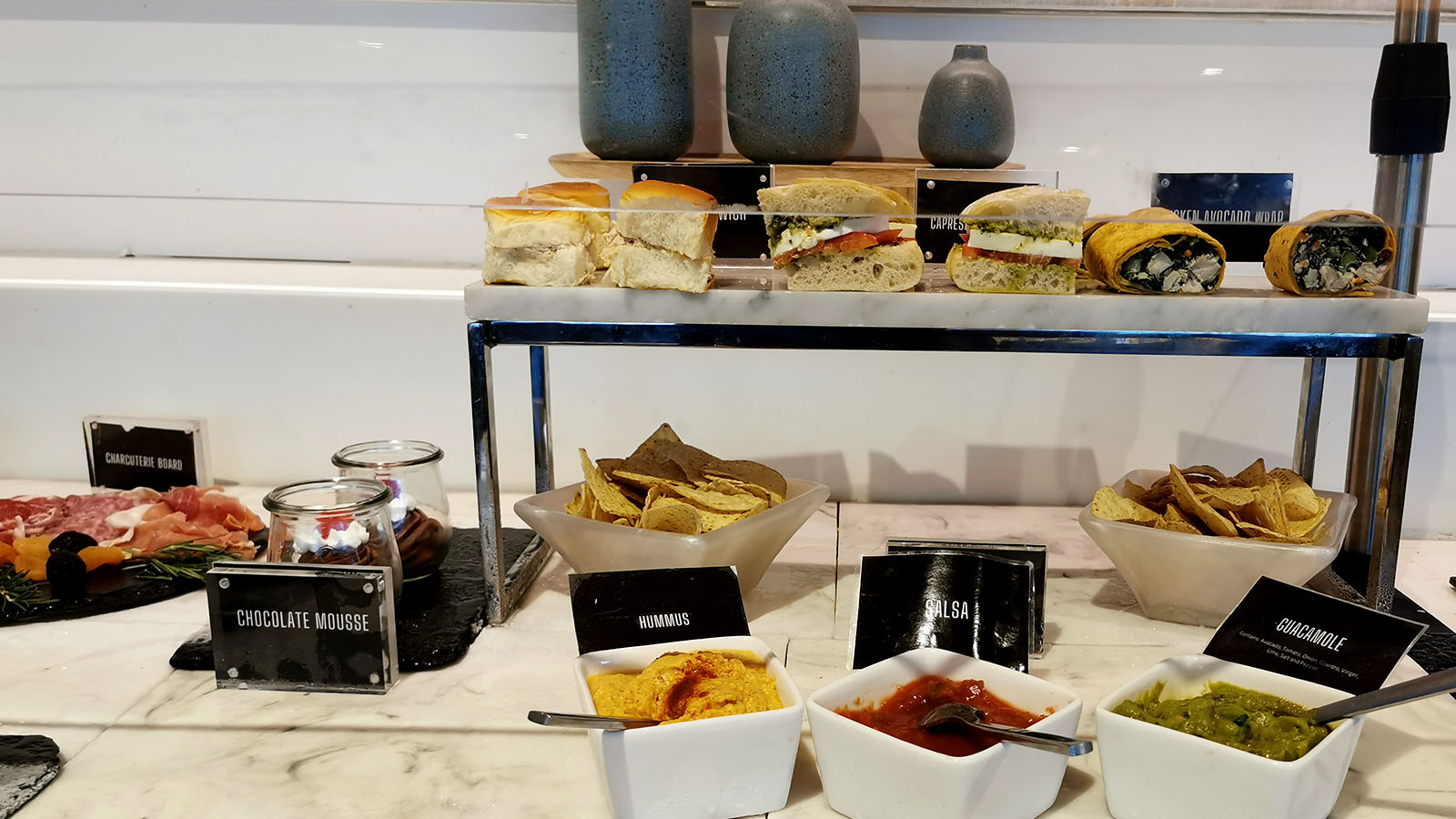 Buffet in the Star Alliance Lounge (First Class), Los Angeles