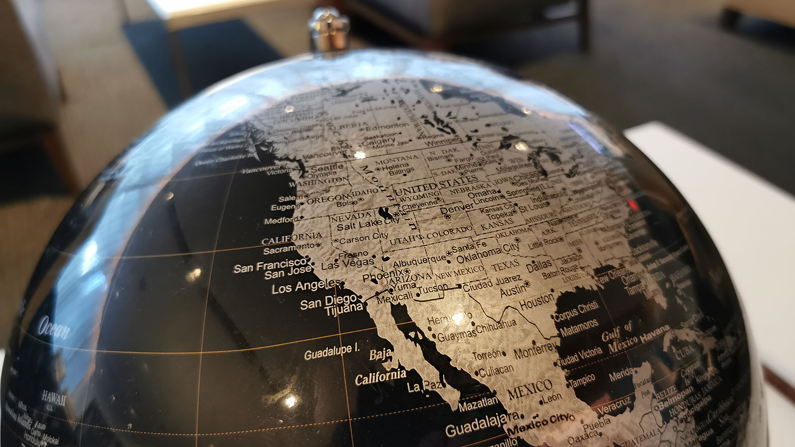 Travel map in the Star Alliance Lounge (First Class), Los Angeles