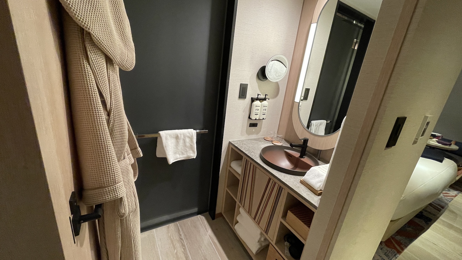 Virgin Australia Hotel Indigo Shibuya Bathroom Vanity