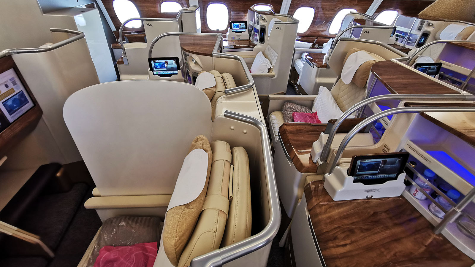 Centre seats in Emirates Airbus A380 Business Class
