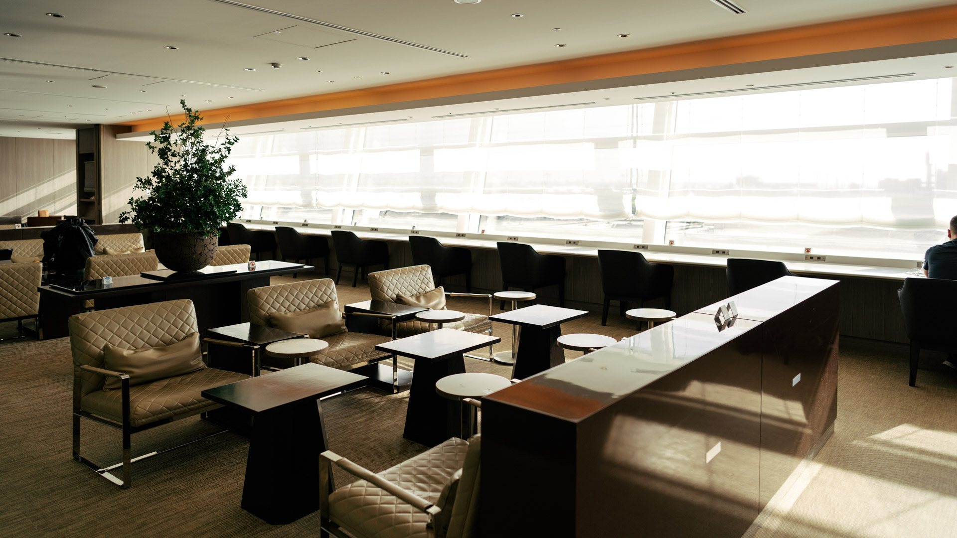 Japan Airlines First Class Lounge Tokyo Haneda relax area