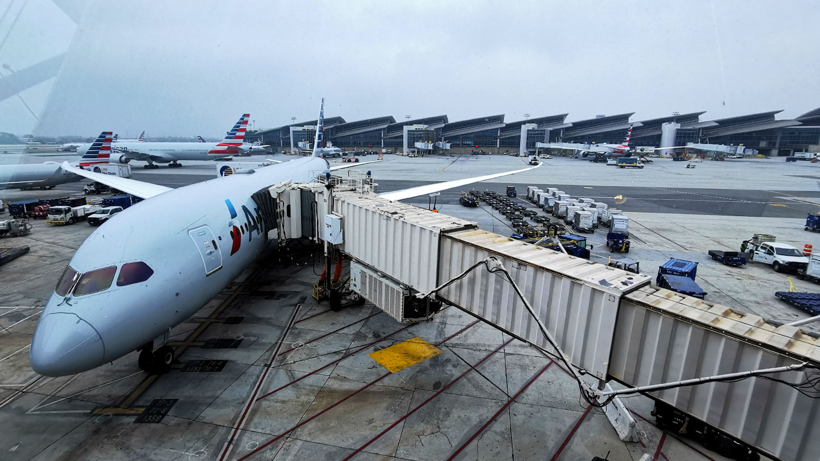 Outside views from the American Airlines Flagship Lounge, Los Angeles