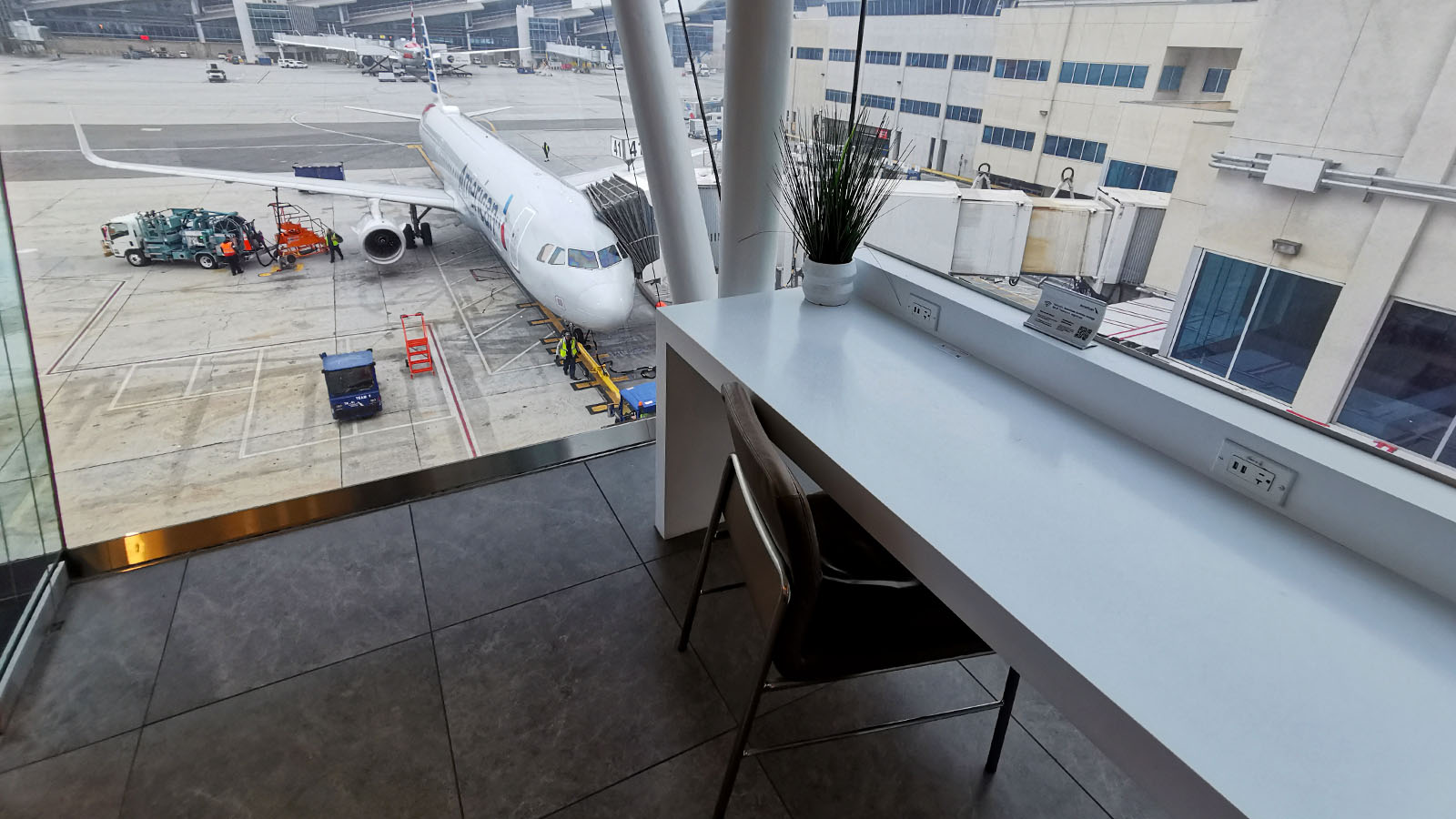 Laptop bench in the American Airlines Flagship Lounge, Los Angeles