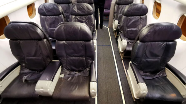 Review: QantasLink/Alliance E190 Business (Brisbane – Adelaide) - Point ...