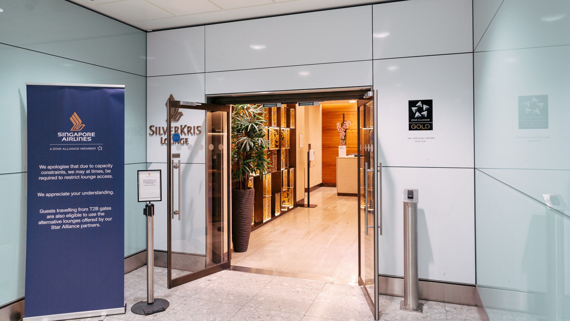Singapore Airlines SilverKris Business Lounge London entrance