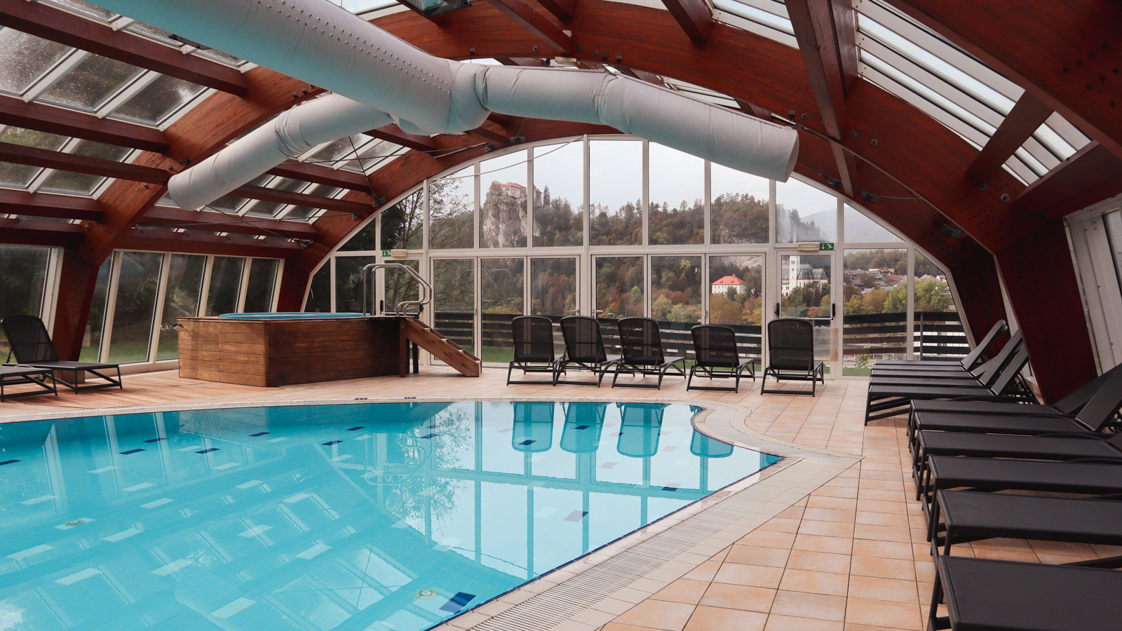 Swimming pool at Hotel Kompas, Bled