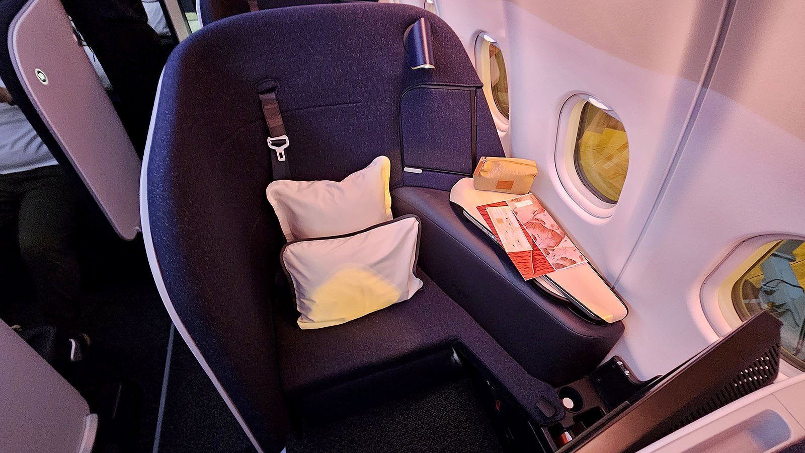Solo seat in Finnair Airbus A330 Business