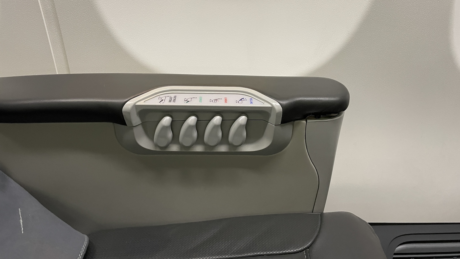 Rex Airlines Brisbane to Sydney Boeing 737 Business Class Seat Controllers Point Hacks