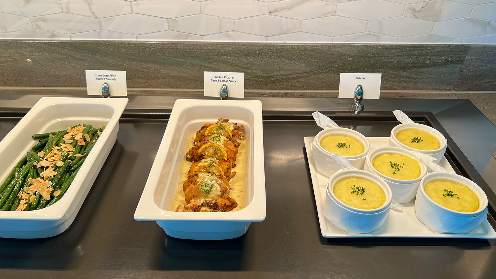 Warm meals in the Emirates Lounge, Melbourne