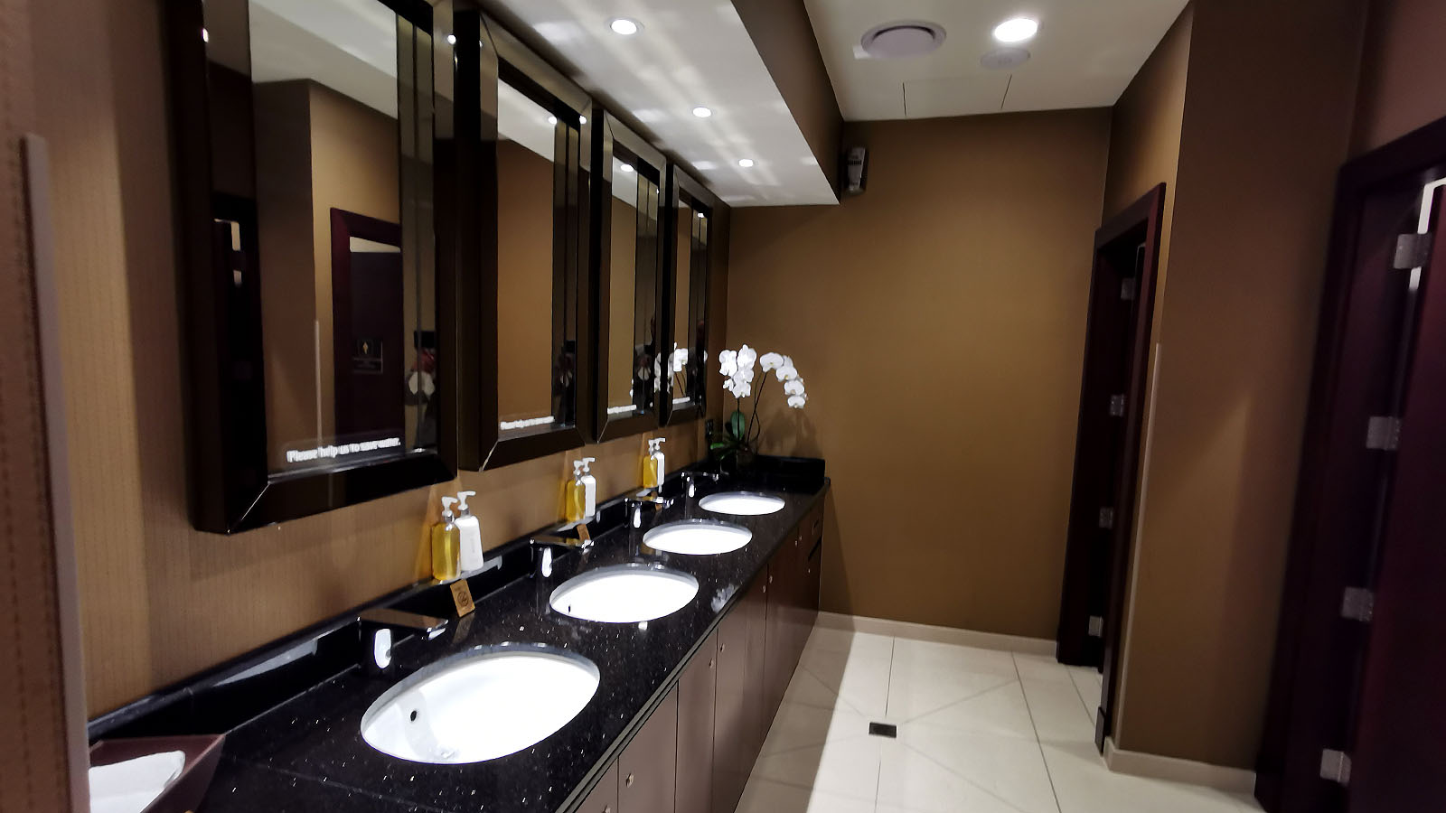 Washroom in the Emirates Lounge, Melbourne