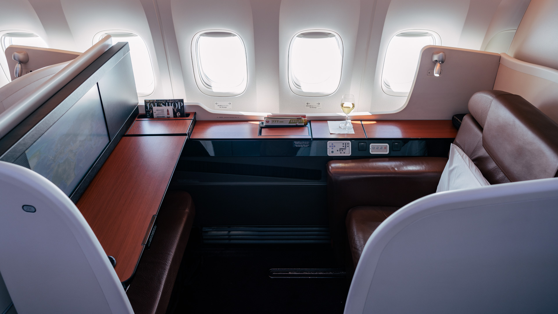 Japan Airlines Boeing 777 First Class length