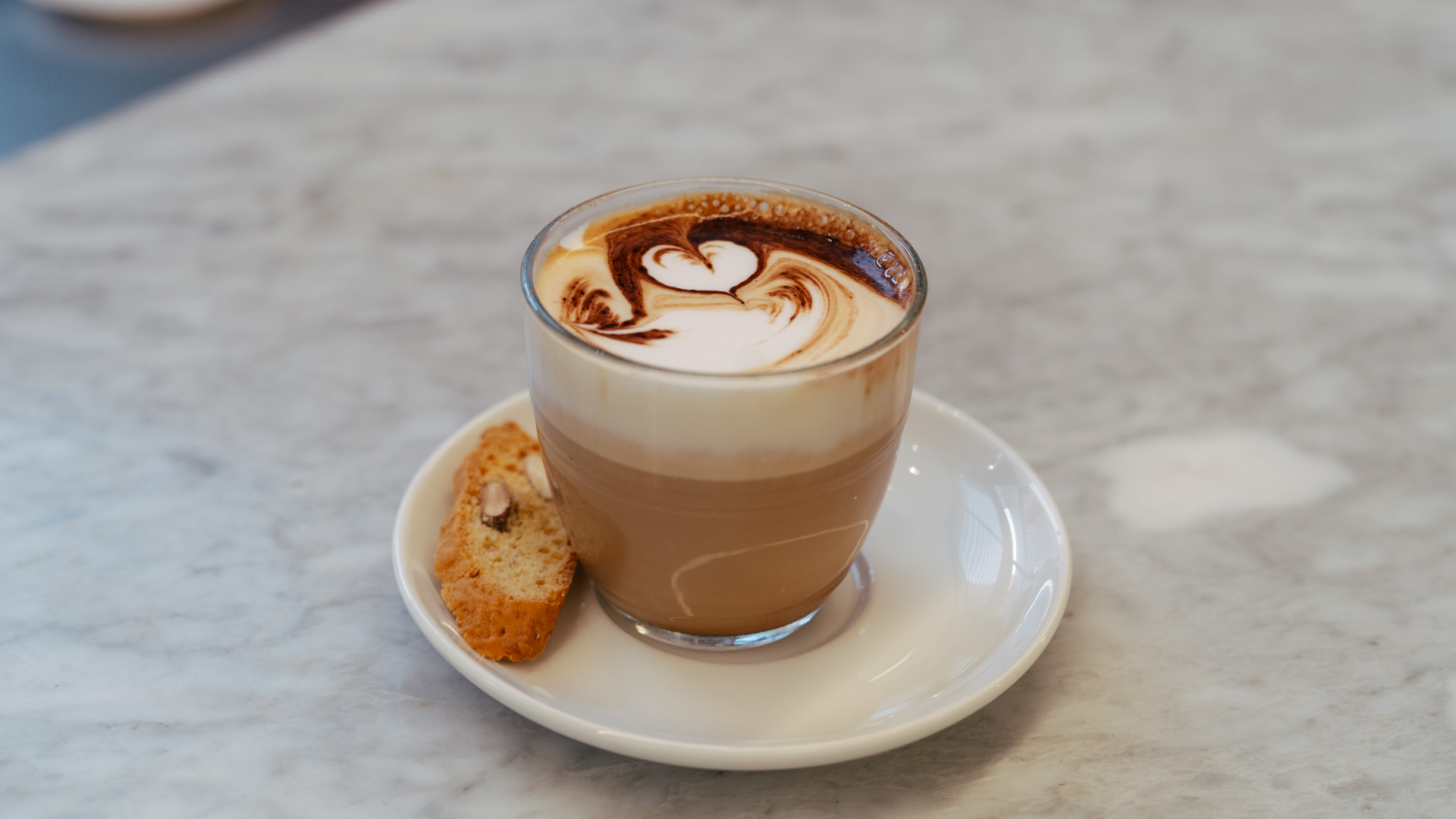Qantas Perth International Lounge latte