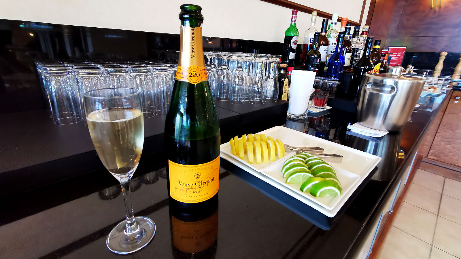 Champagne in the Emirates Lounge, Frankfurt