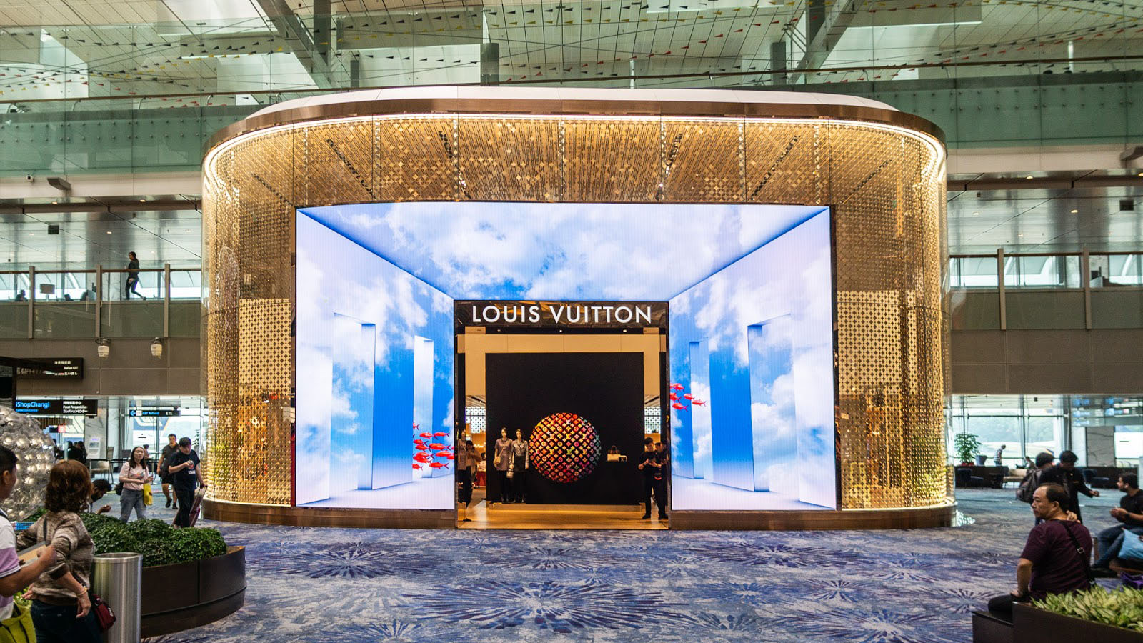 Changi Airport - Louis Vuitton