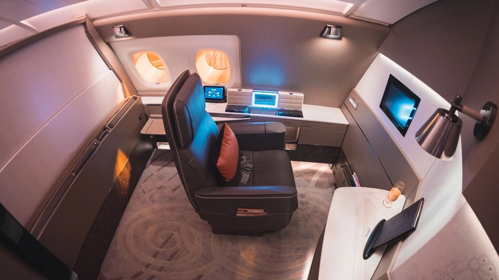 Singapore Airlines A380 First Class Suite