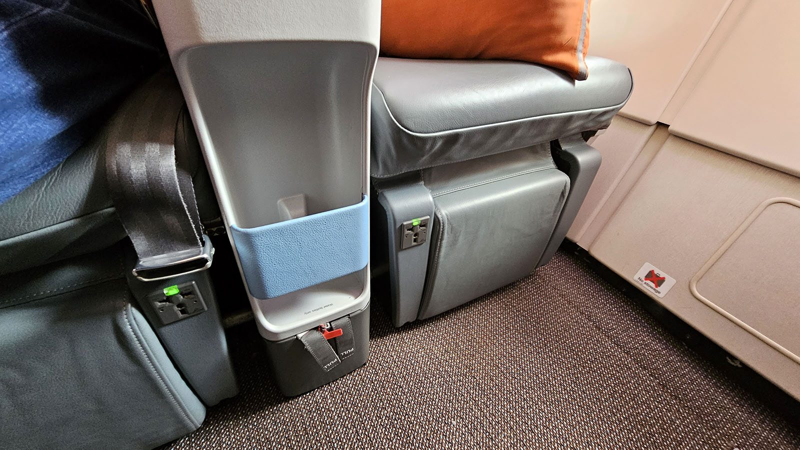 Comfort settings in Singapore Airlines Airbus A380 Premium Economy
