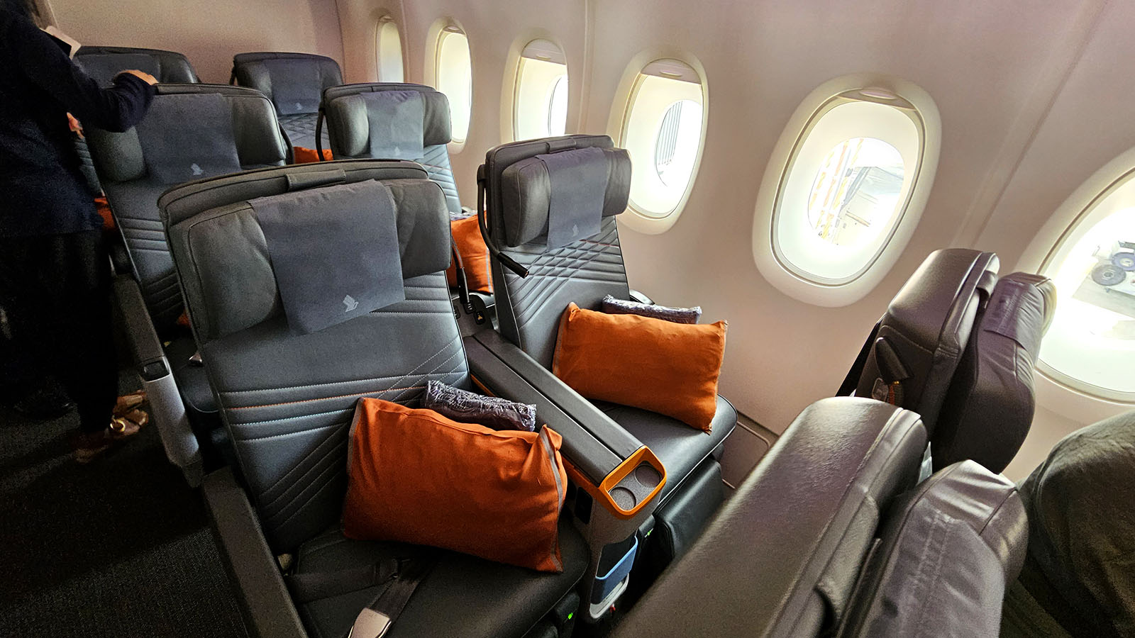 Couple seats in Singapore Airlines Airbus A380 Premium Economy