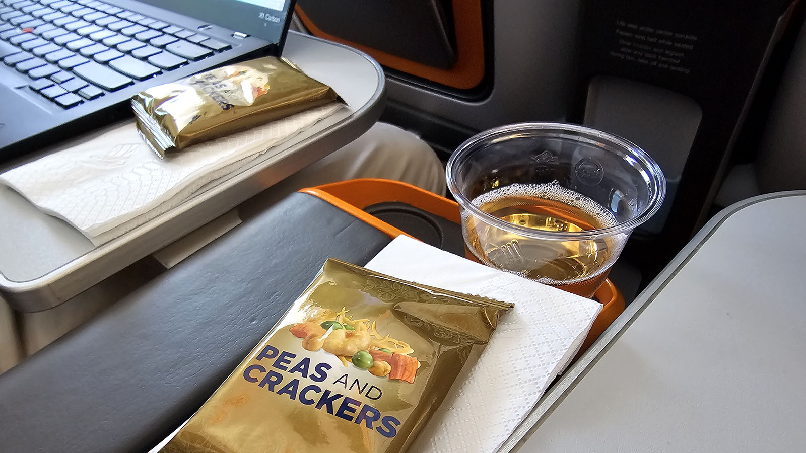 Snacks in Singapore Airlines Airbus A380 Premium Economy