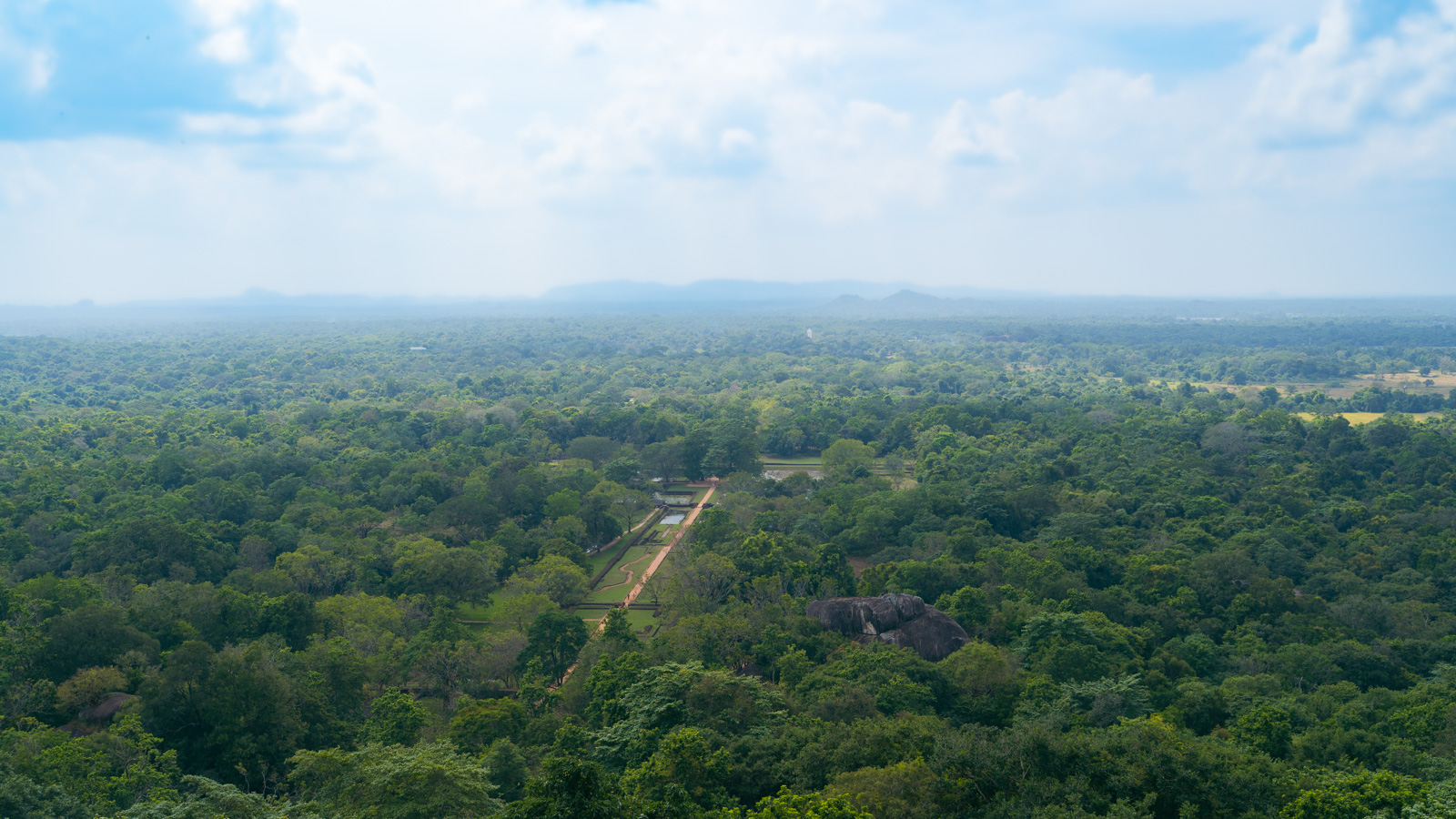 Horizon view from Sigiriya Rock
