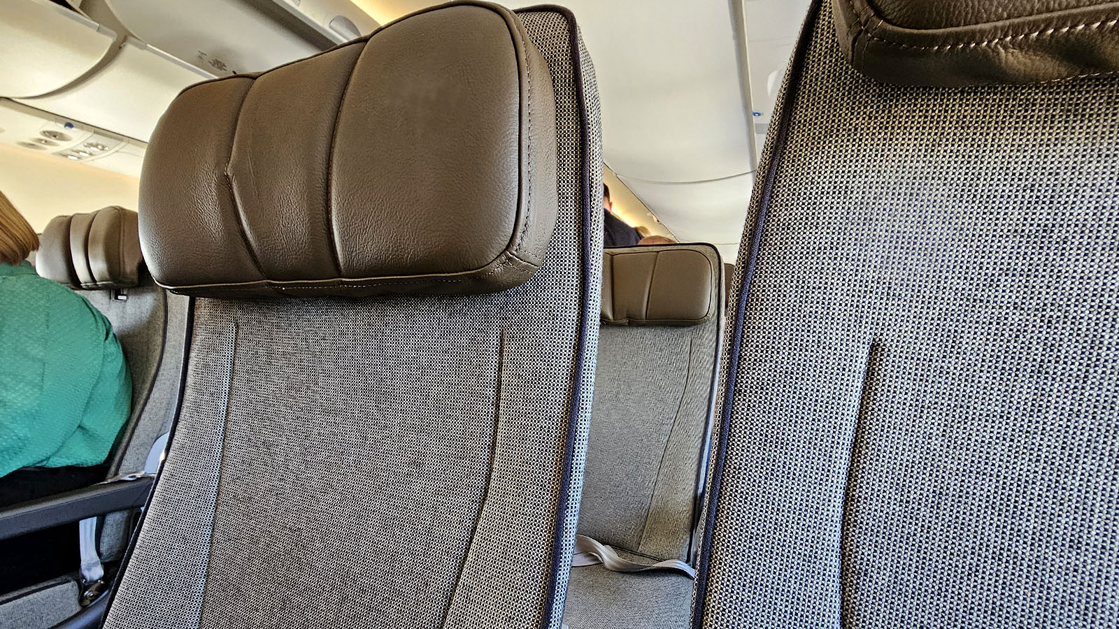 Seating in QantasLink Airbus A220 Economy