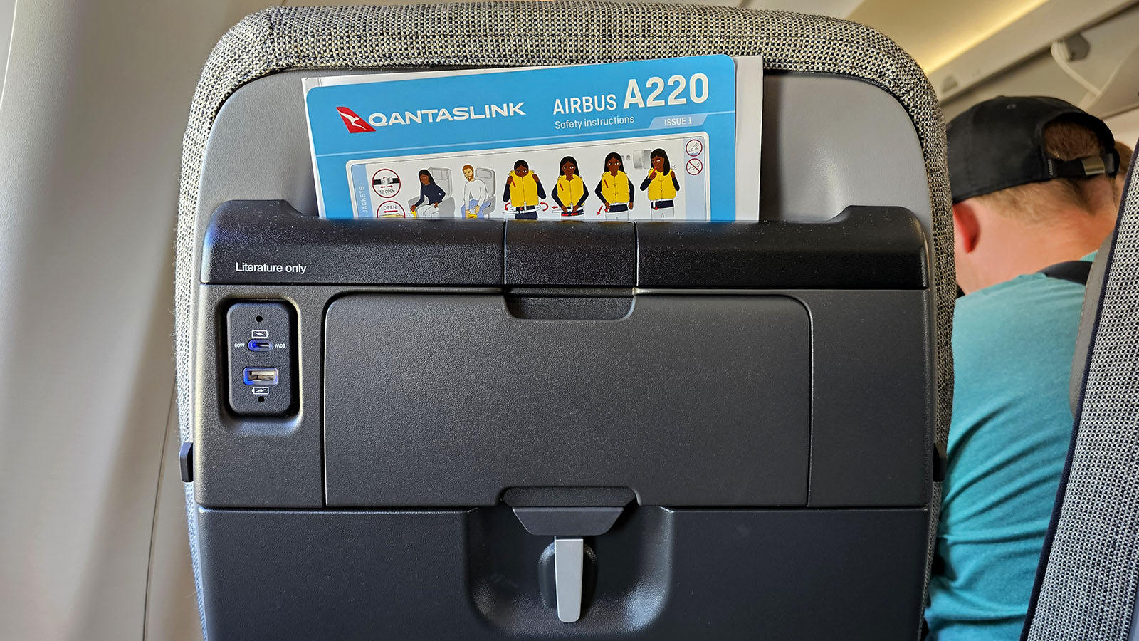 Tray table in QantasLink Airbus A220 Economy