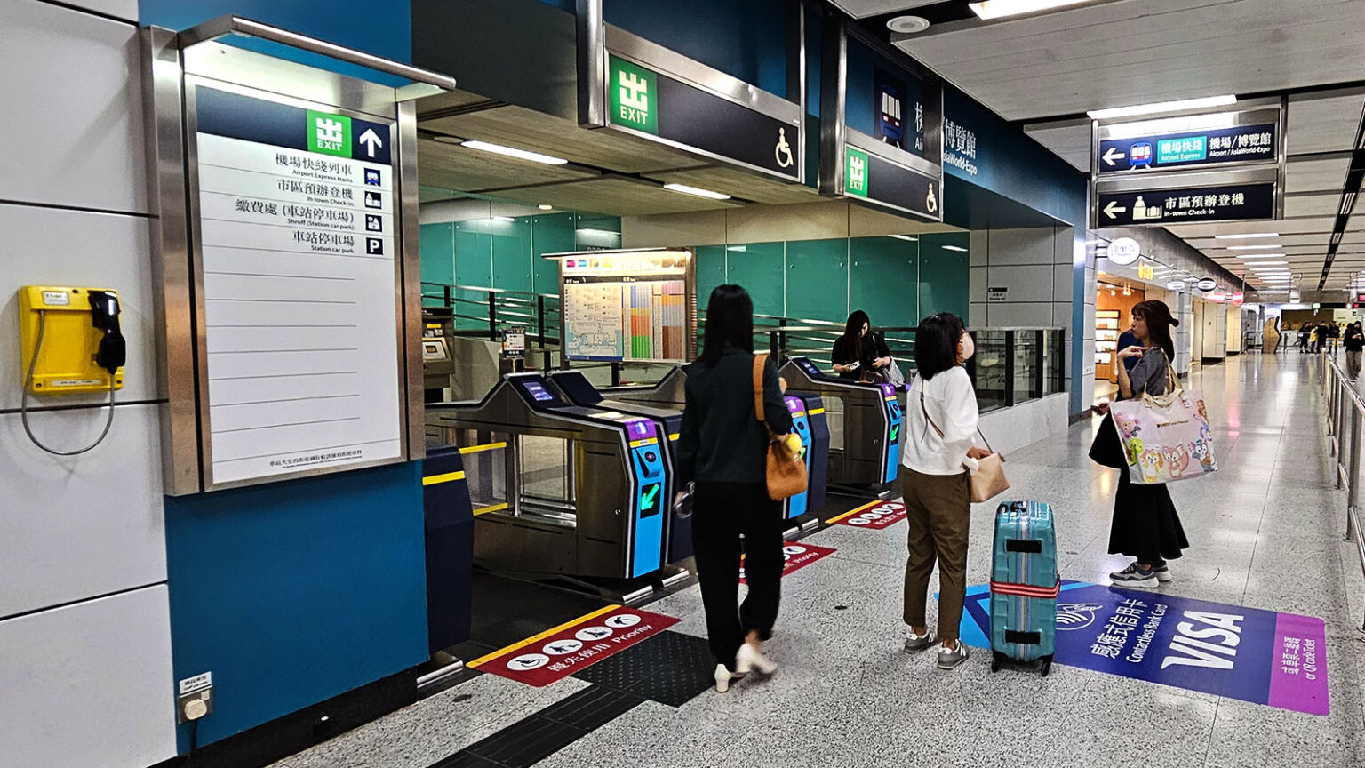 Breeze past the airport queues with Hong Kong In-Town Check-in - Point ...