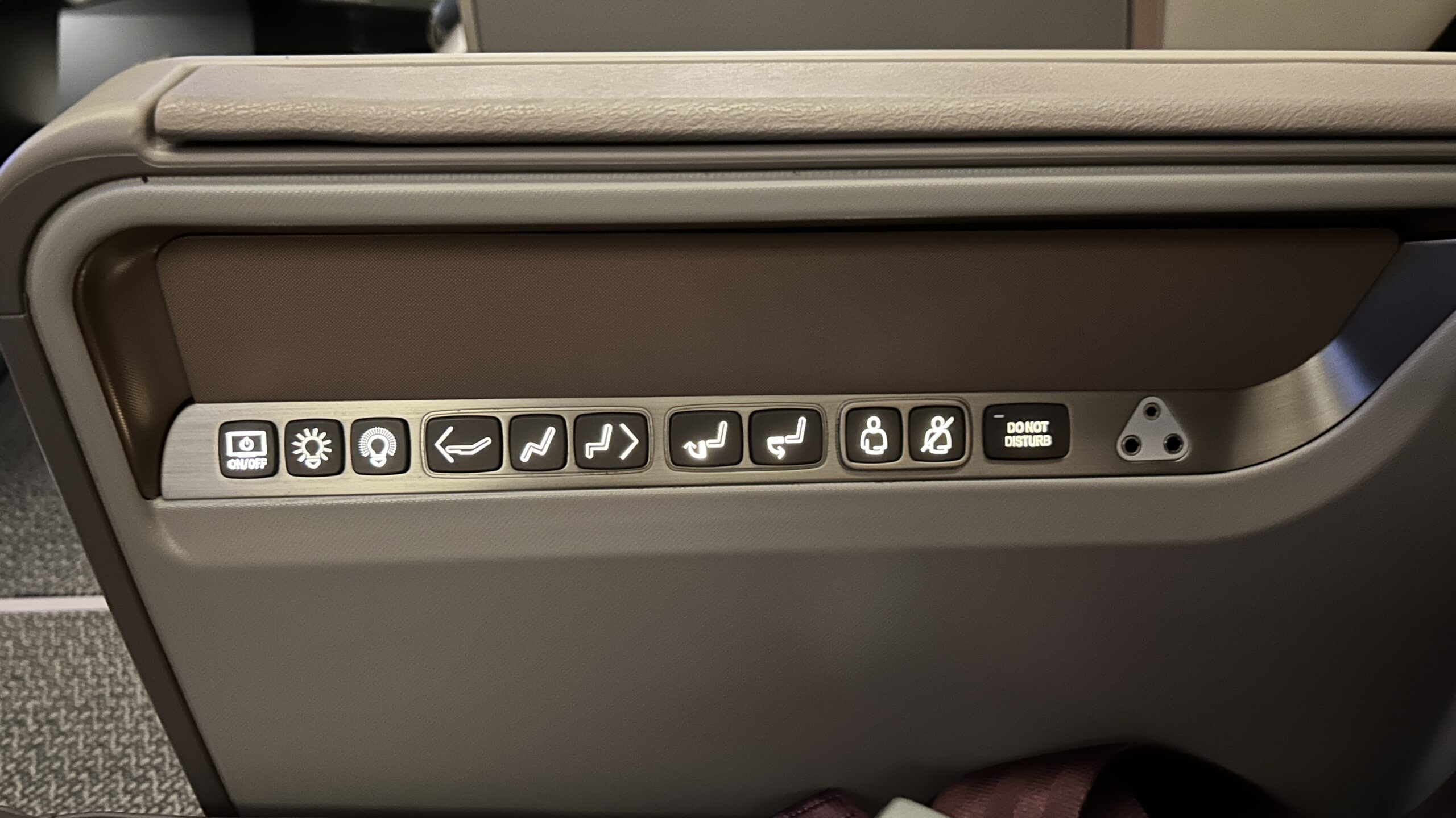 Singapore Airlines A350 Business Class Singapore to Brussels Seat Controls Button Point Hacks by Daniel Sciberras
