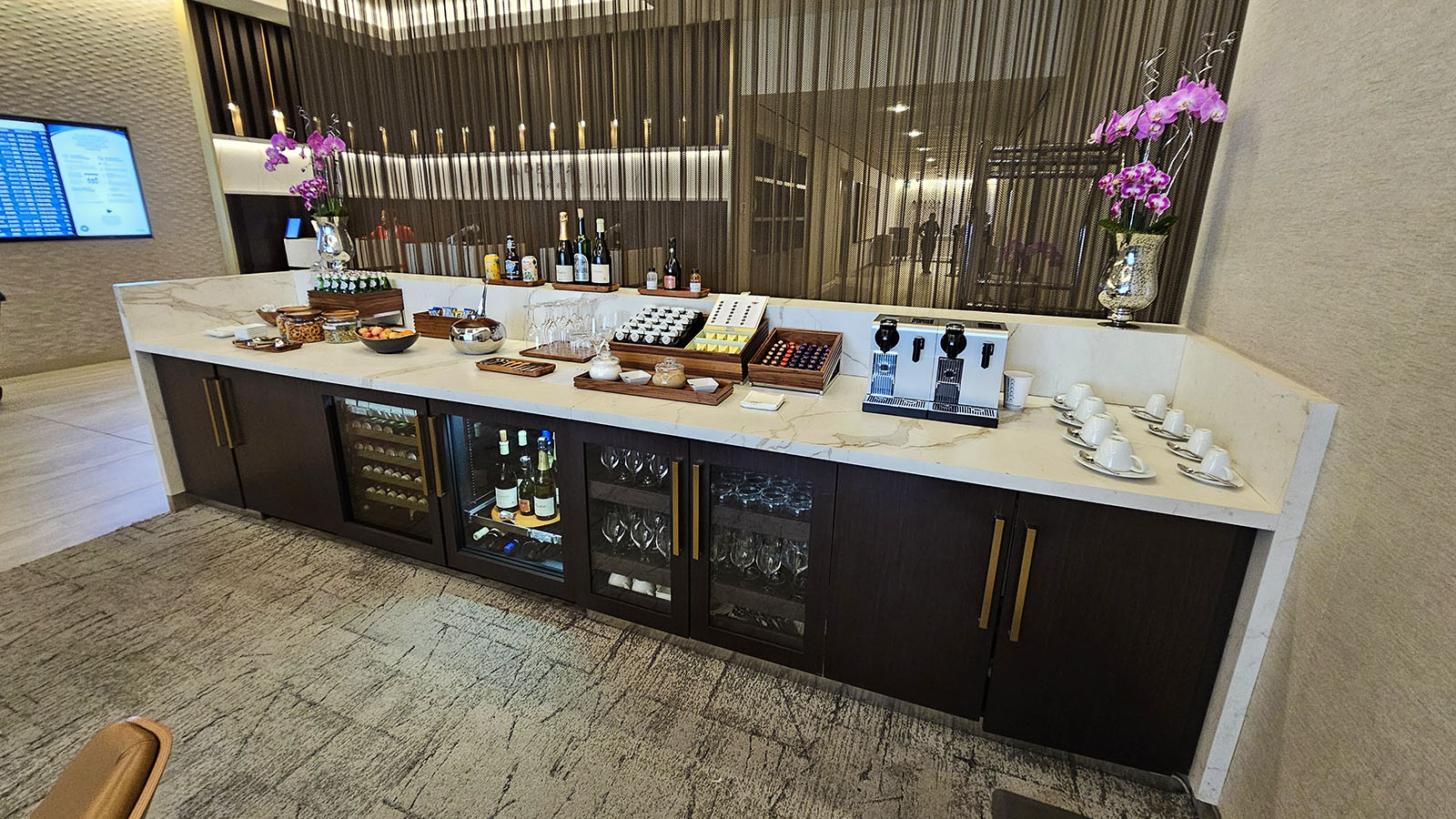 Snack counter for Delta One passengers at LAX