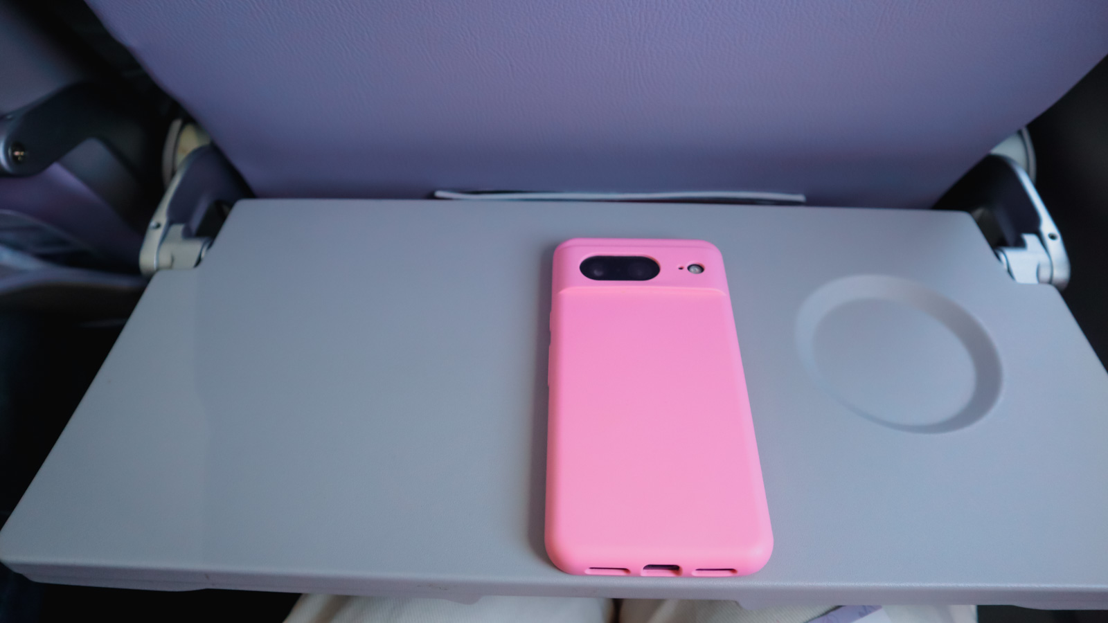 Tray table size on China Airlines A321neo Economy