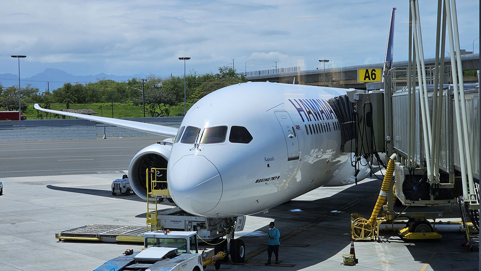 Ready to board Hawaiian Airlines' Dreamliner